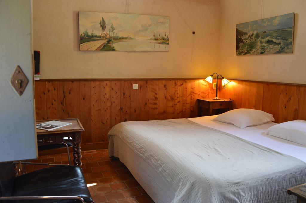La Grange De Coatelan Hotel Plougonven Bagian luar foto